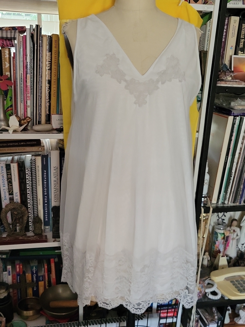 Vintage, lined, white nylon/lace Edwardian Nightie Slipdress. Size Medium.